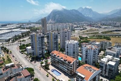 Zariadený byt so spoločným bazénom a parkovaním v Antalya, Konyaaltı