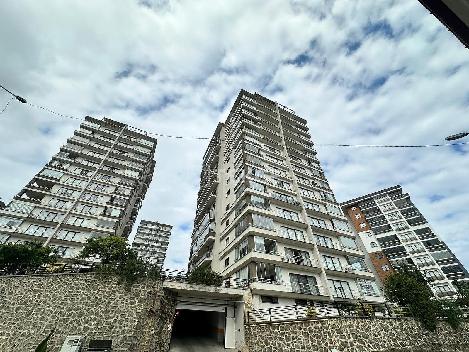 Duplexový apartmán s výhľadom na more v Kaşüstü, Trabzon