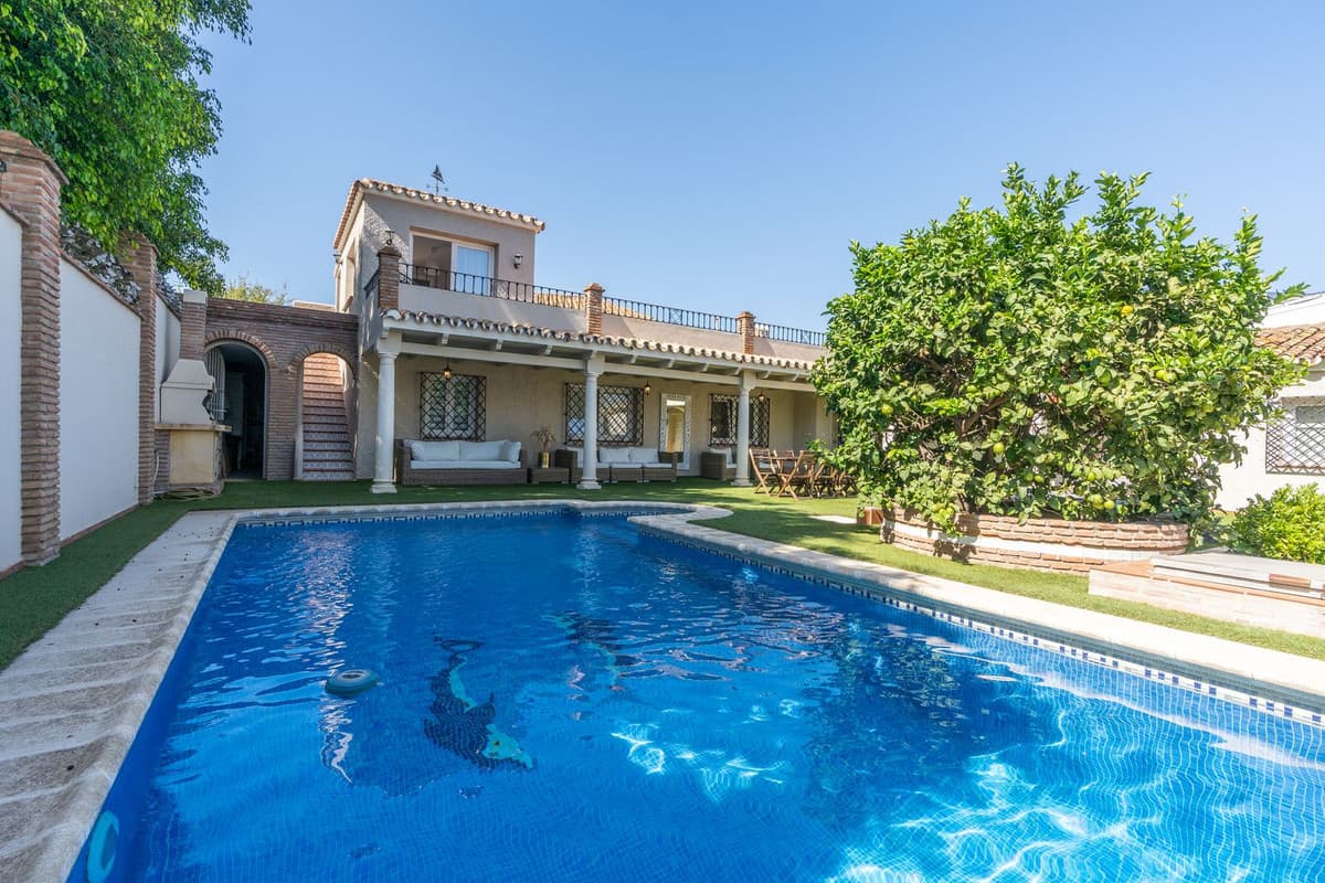 Rodinná vila v San Pedro de Alcántara, Costa del Sol, Španielsko