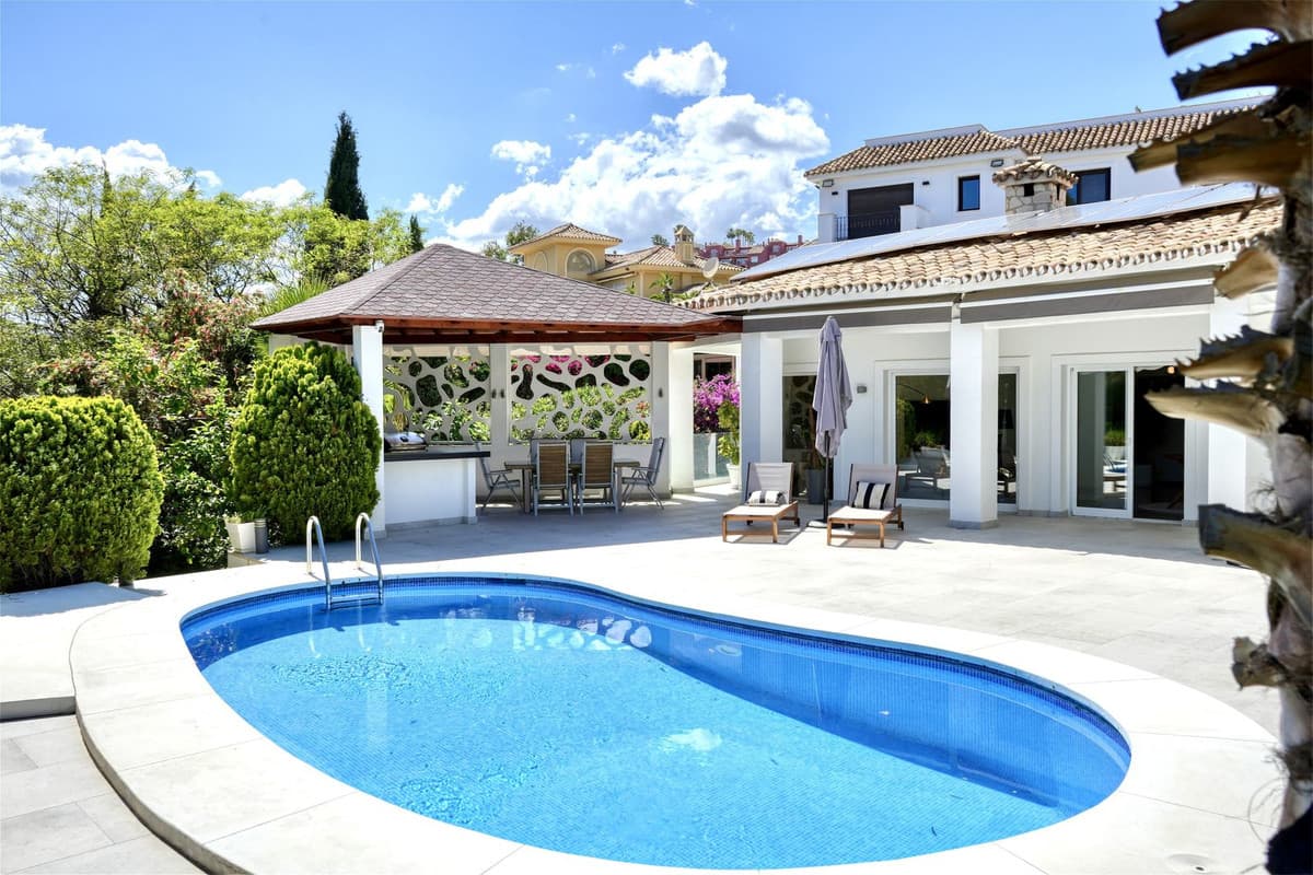 Samostatne stojaca vila v Benahavís, Costa del Sol, Španielsko