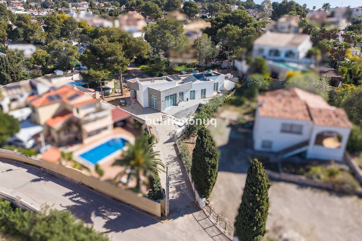 Samostatne stojaca vila v Calpe, Costa Blanca, Španielsko